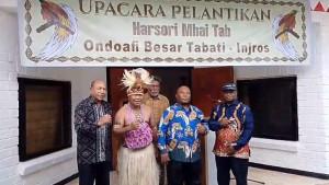 e-Hamadi-resmi-dilantik-sebagai-Ondoafi-Besar-To.jpg