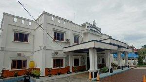 gedung-kejaksaan-negeri-manokwari-papua-barat.jpg