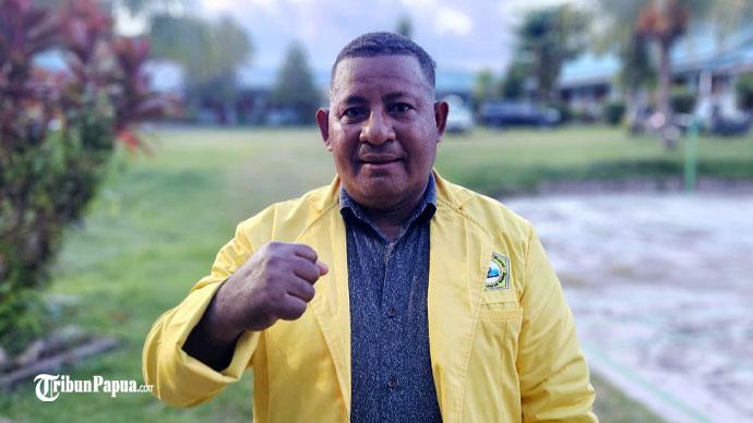 Dilantik Jadi Ketua BEM, Robinson Worabai Siap Buat Terobosan Baru di STIE Pelita Harapan Nabire