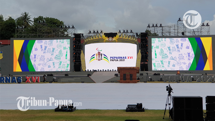 Jelang Opening Ceremony Peparnas XVI, Stadion Mandala Dipenuhi Masyarakat