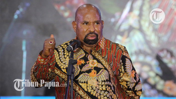 Gara-gara Persipura, Gubernur Lukas Enembe Banjir Pujian