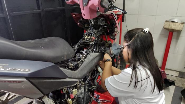 Astra Motor Papua Menggelar Sertifikasi Guru SMK Level Silver