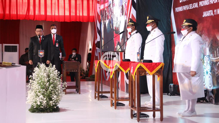 16112022-tiga_penjabat_dob_papua.jpg