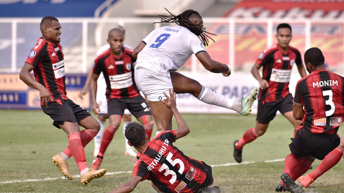 23012022-persipura_vs_arema-1.jpg