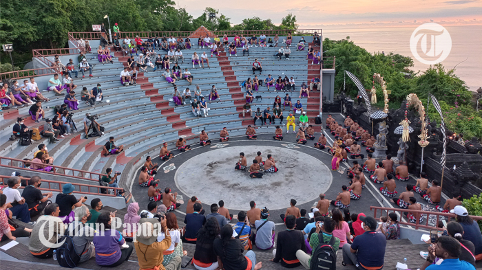 23112021-pura_luhur_uluwatu.jpg