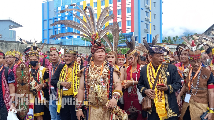 Pembukaan KMAN VI Diawali Parade Budaya