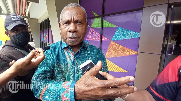 25-Bupati-Jayapura-Matius-Awoitauw.jpg
