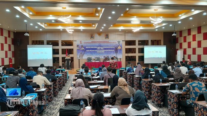 DPMPTSP Berikan Bimtek Kepada 111 Pelaku Usaha di Merauke