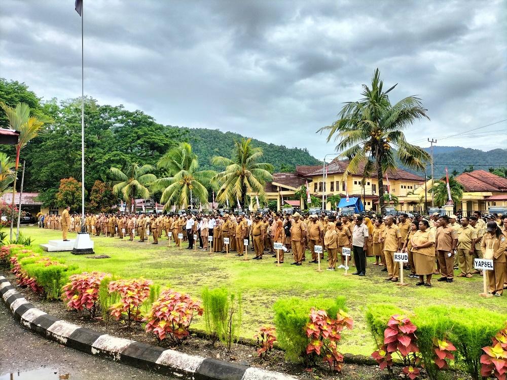 Bupati Kepulauan Yapen Minta Pimpinan OPD Transparan: Uang Yang Ada Bukan Milik Pribadi