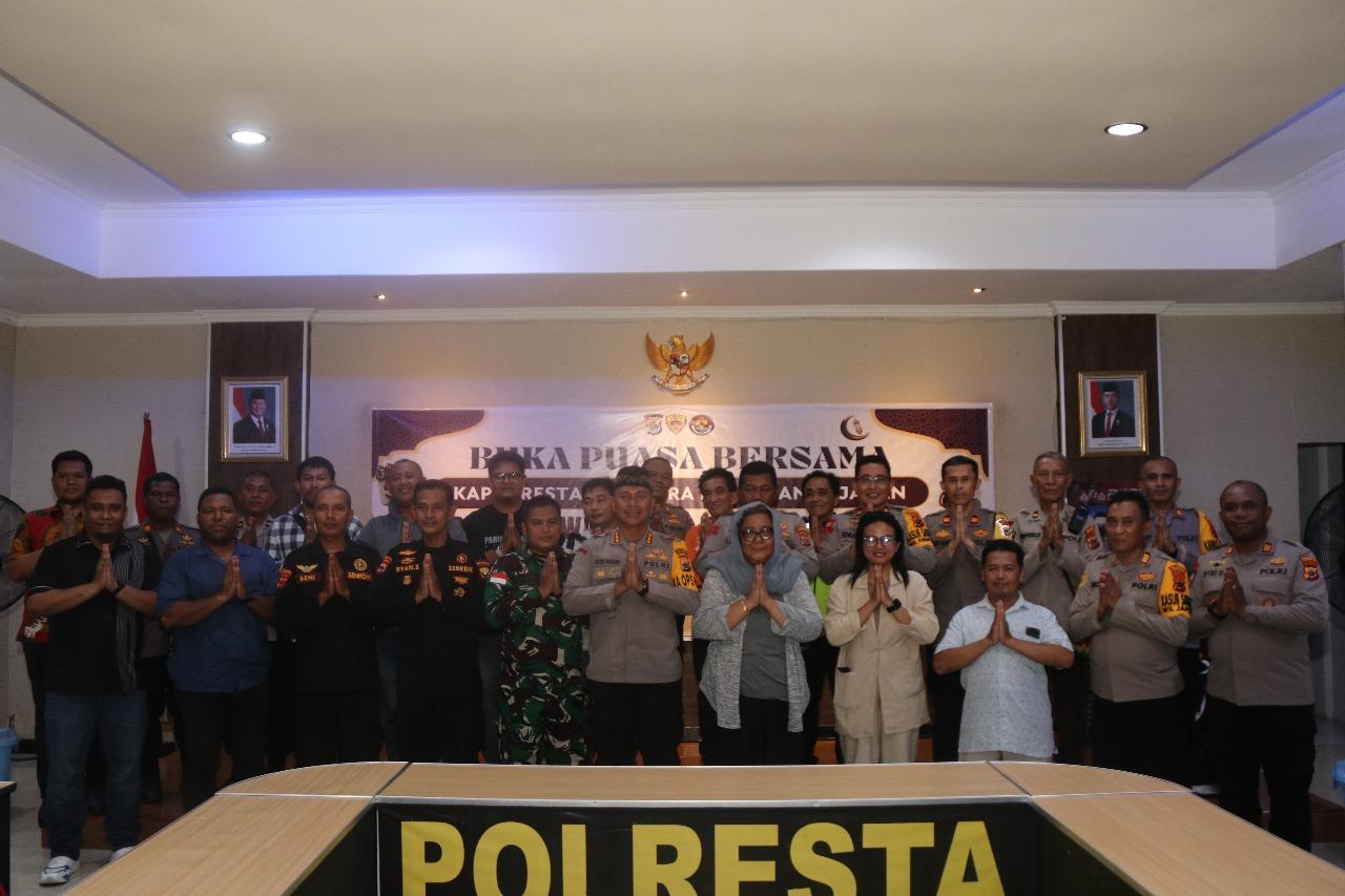 Bukber-di-Polresta-Jayapura-Kota.jpg