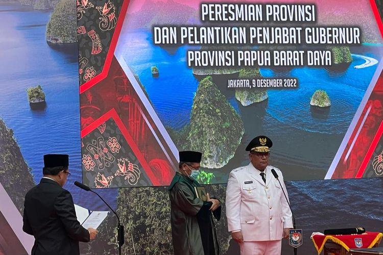 DILMendagri-Tito-Karnavian-saat-Meresmikan-dan-Melantik-Pj-Gubernur-Provinisi-Papua-Barat-Daya.jpg