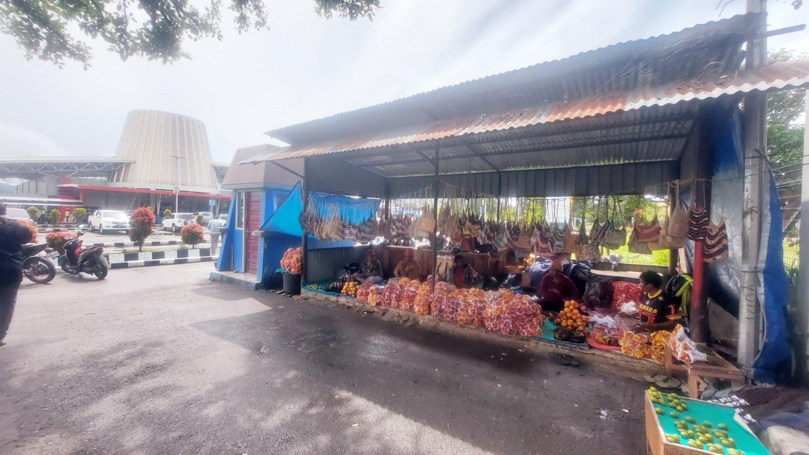 EN-Di-tengah-hiruk-pikuk-keda.jpg