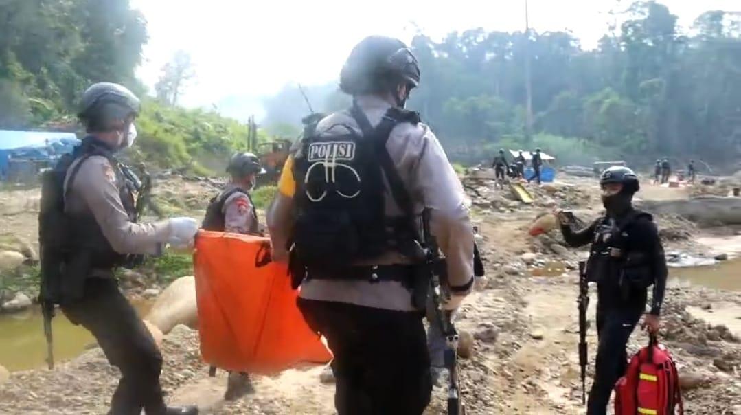 Enam-jenazah-pendulang-emas-ditemukan-lagi-di-Kali-I-Distrik-Seredala-Kabup.jpg