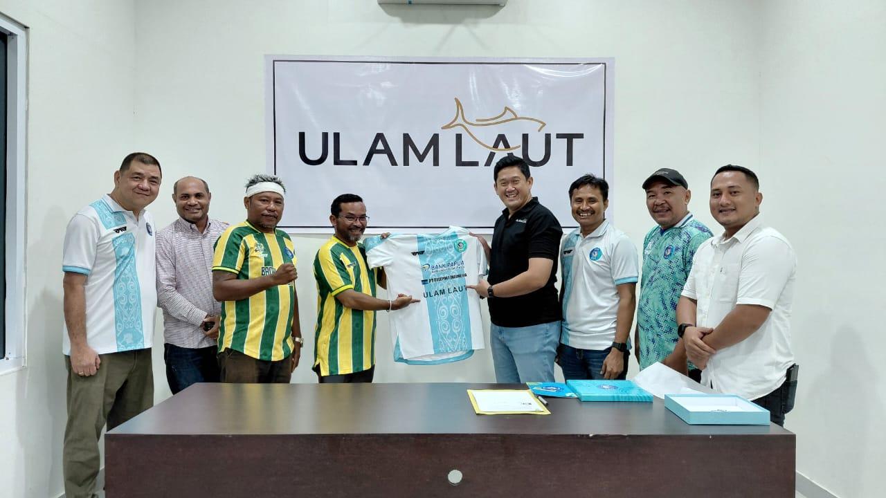 GA-1-Ketua-Harian-PSBS-Biak-bersama-P.jpg