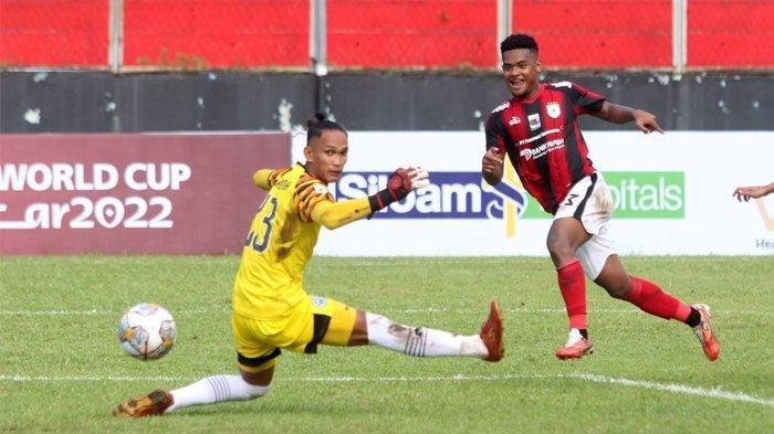 GOL-Aksi-pemain-Persipura-Jayapura-pada-Liga-2-20232024-Ramai-Rumakiek.jpg