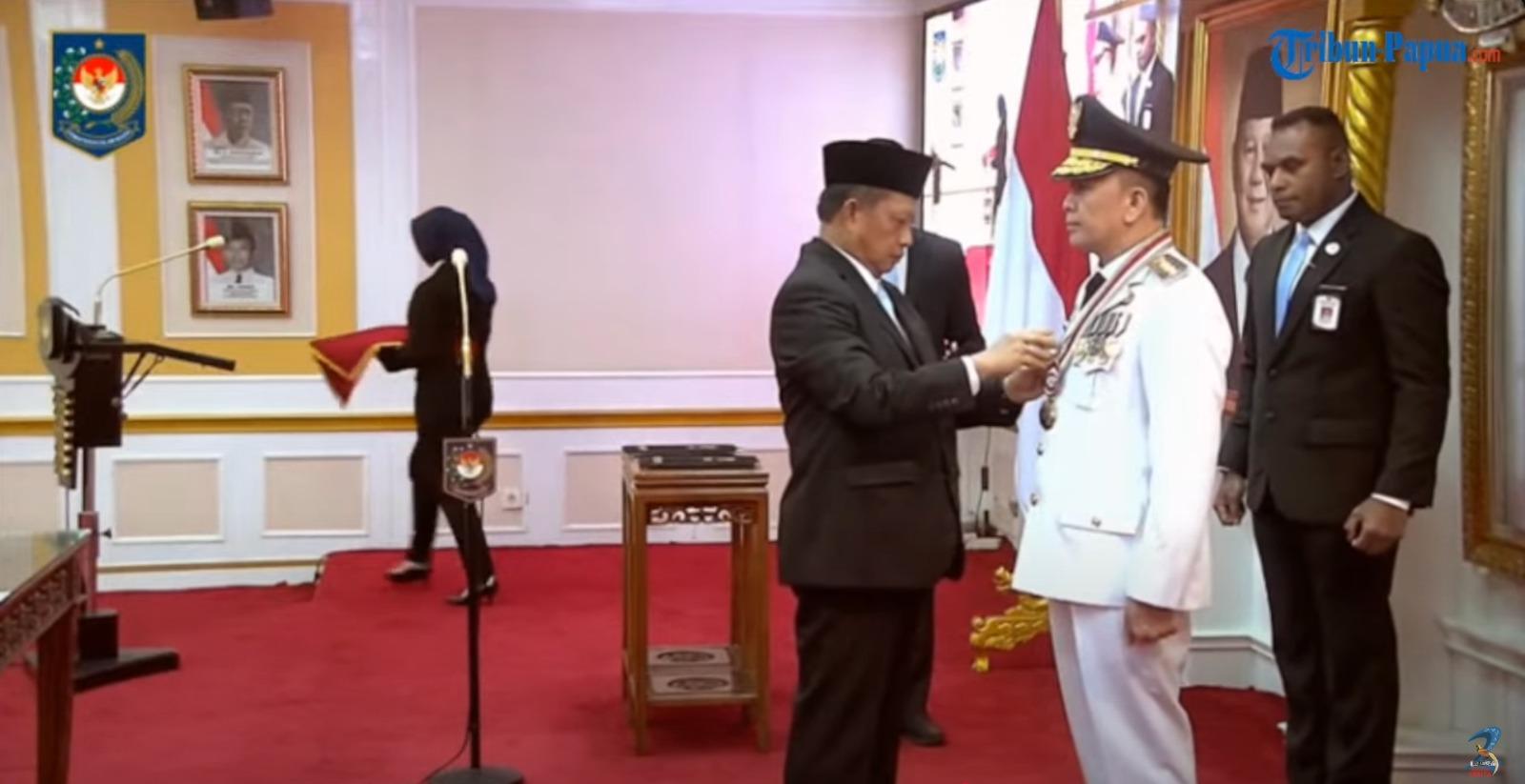 J-GUBERNUR-PAPUA-DIGANTI-Menteri-Dalam-Negeri-Tito.jpg