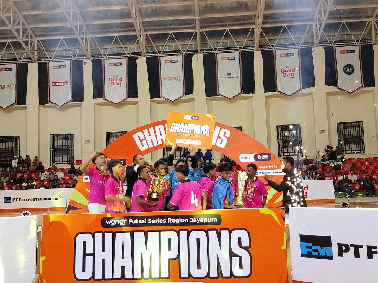 SMAN 4 Jayapura Juara Turnamen Wondr Futsal Series 2025: Upaya PTFI Menyiapkan SDM Unggul