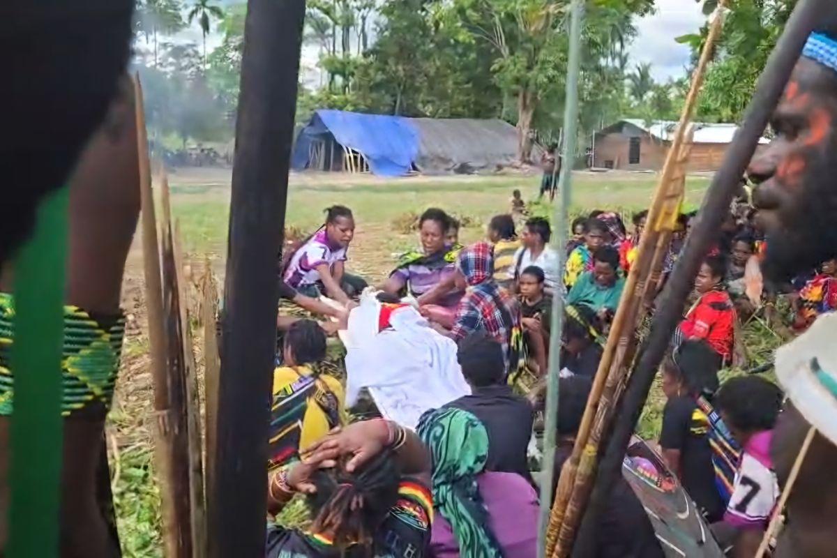 Kericuhan Pecah di Kwamki Narama Mimika, Prosesi Kremasi Diwarnai Saling Serang