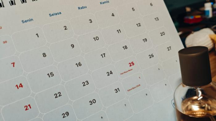 KELENDER-2025-Foto-kalender-yang-diambil-pada-Senin-15122025.jpg