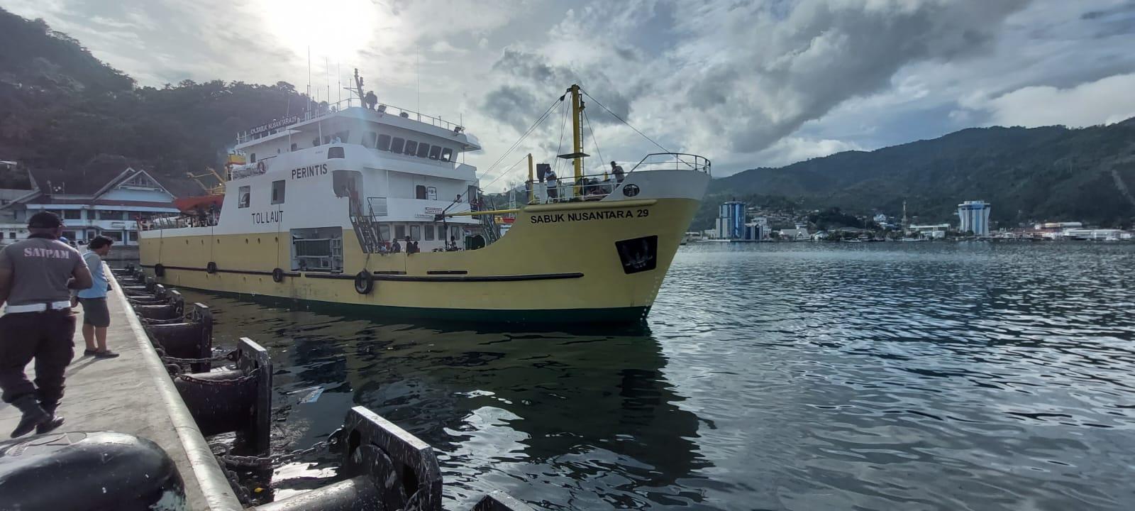 KM-Sabuk-Nusantara-29-yang-meraih-predikat-kapal-perintis-pelabuhan-laut-jayapura.jpg