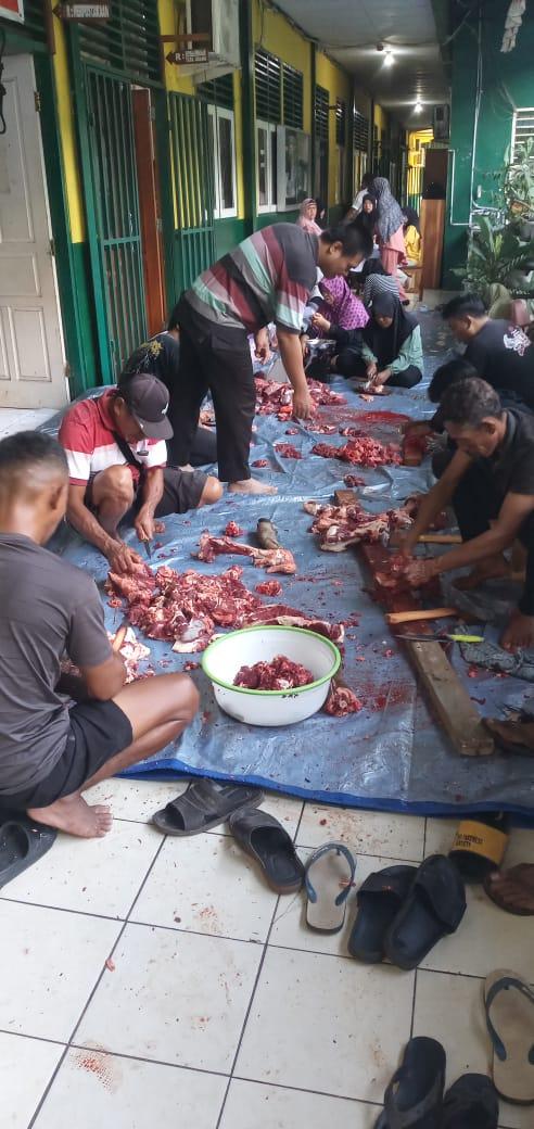 KURBAN-Pemotongan-daging-hewan.jpg