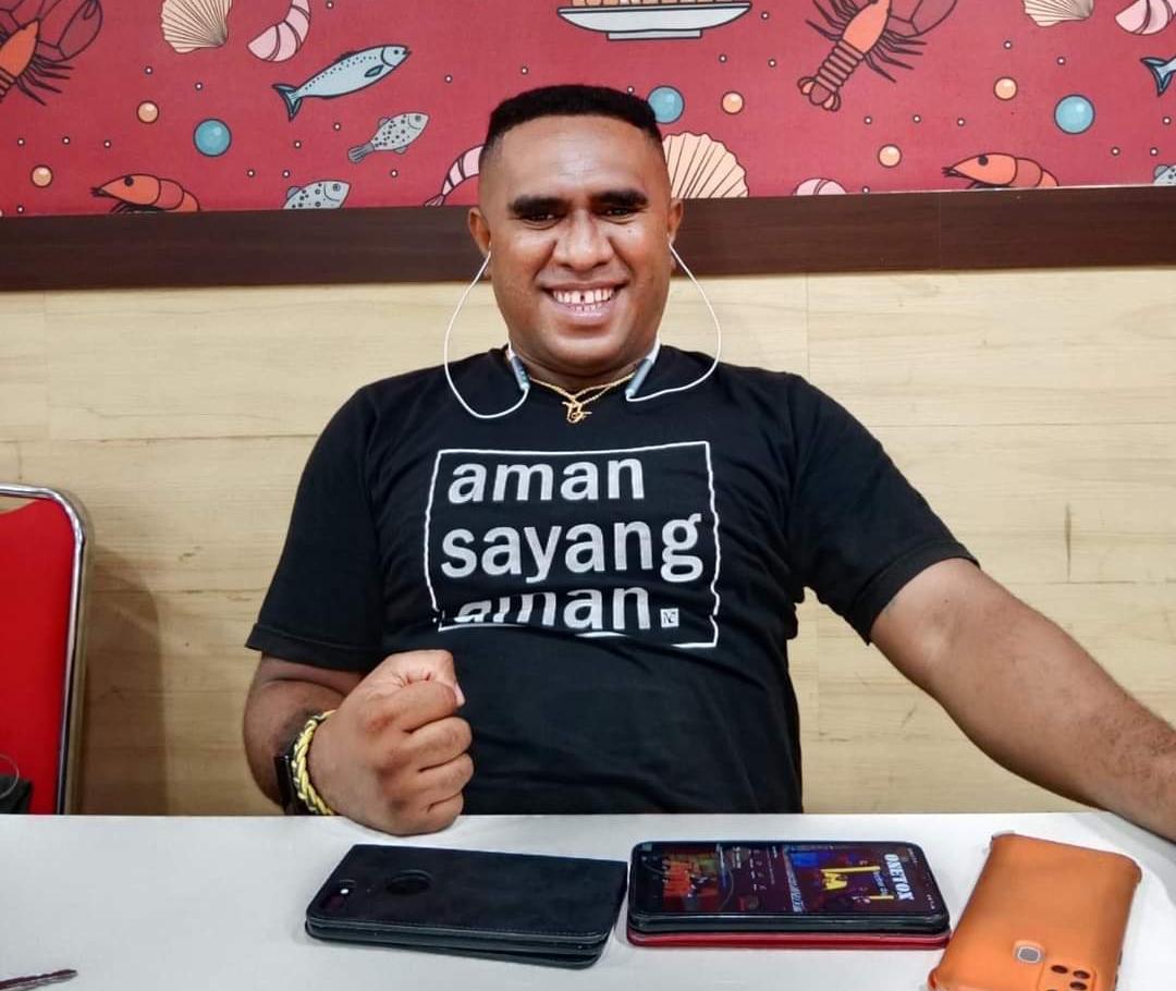 Ketua-Pemuda-Mandala-Trikora-Provinsi-Papua-Ali-Kabiay-mengaja.jpg