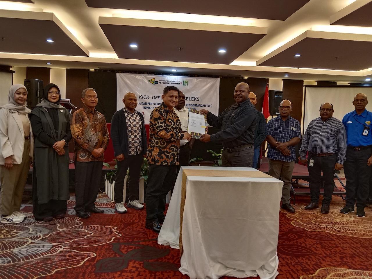 Kick-Off-YPMAK-untuk-RSMM-Mimika.jpg