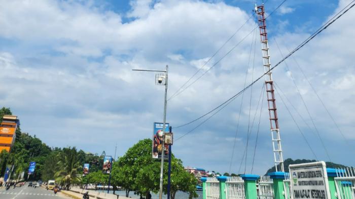 Kondisi-cuaca-di-Jalan-Soa-Siu-Dok-2-Kota-Jayapura-Papua-Jumat-622026.jpg