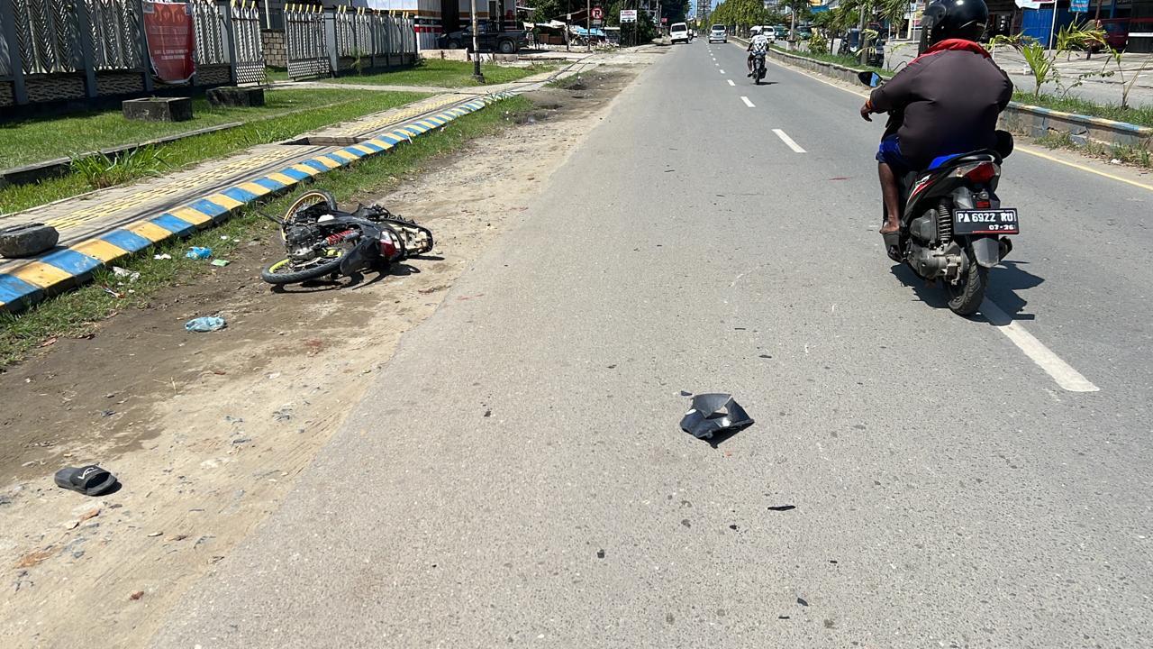 Kondisi-motor-yang-hancur-sebelum-diamankan-oleh-Sat-Lantas-Polres-Jayapura.jpg