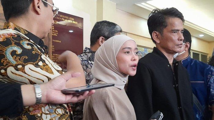 Lesti-Kejora-akhirnya-buka-suara-soal-pencabutan-laporan-terhada-Rizky-Billar.jpg