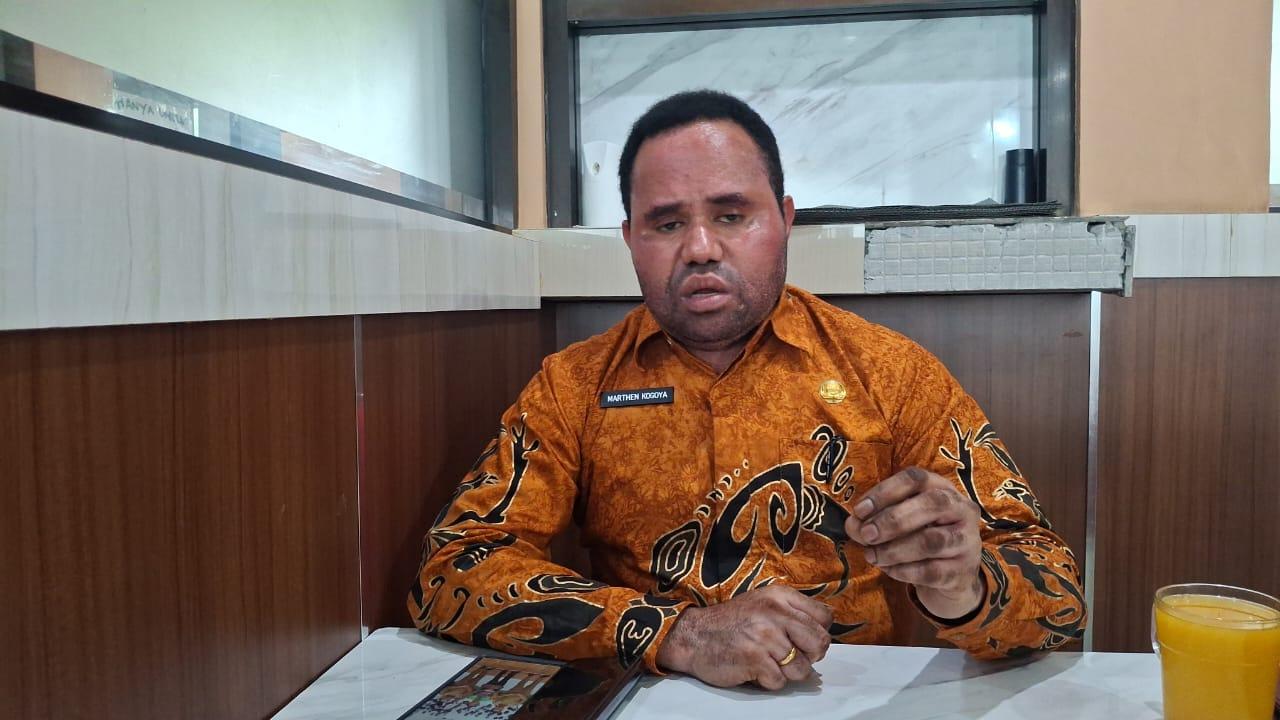MUTASI-ASN-Kepala-BKD-Provinsi-Papua-Marthen-Kog.jpg
