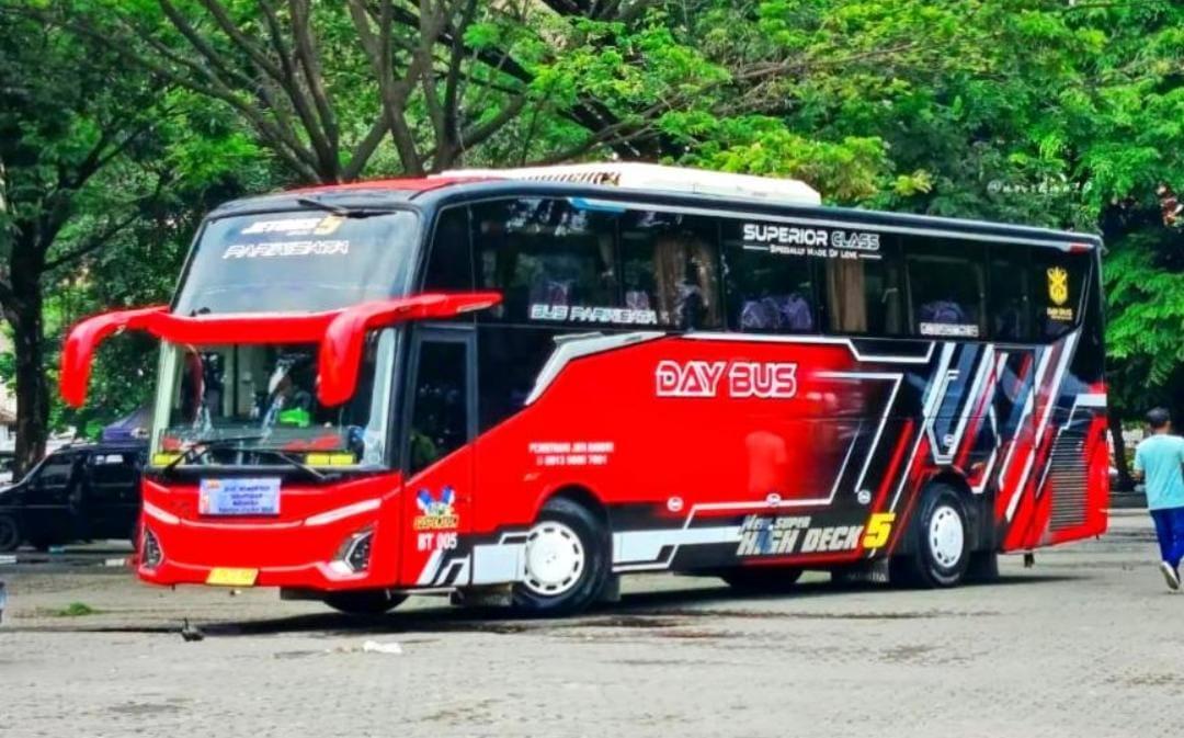 Menyewa-bus-pariwisata-untuk-perjalanan-bersama.jpg