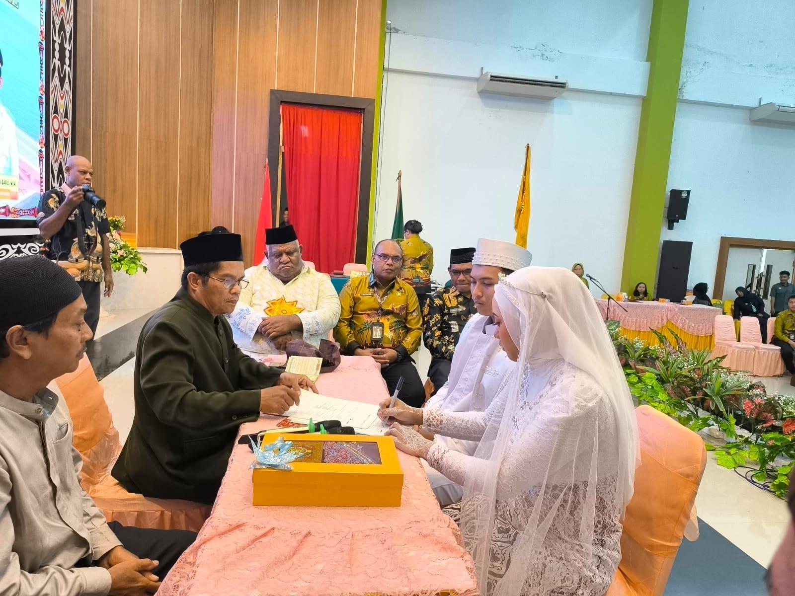 NIKAH-MASSAL-Pasangan-penga.jpg