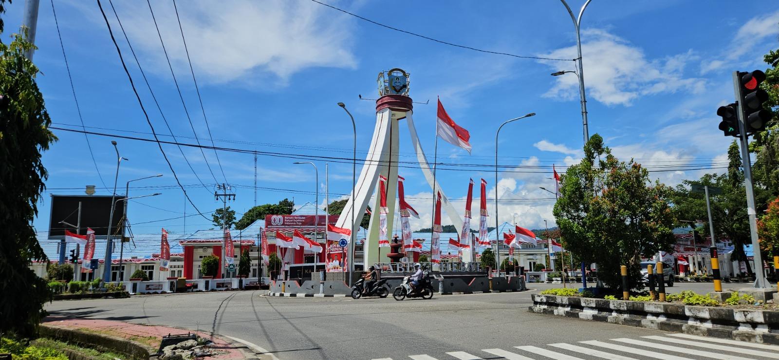 OTA-NABIRE-Suasana-bundaran-kota.jpg