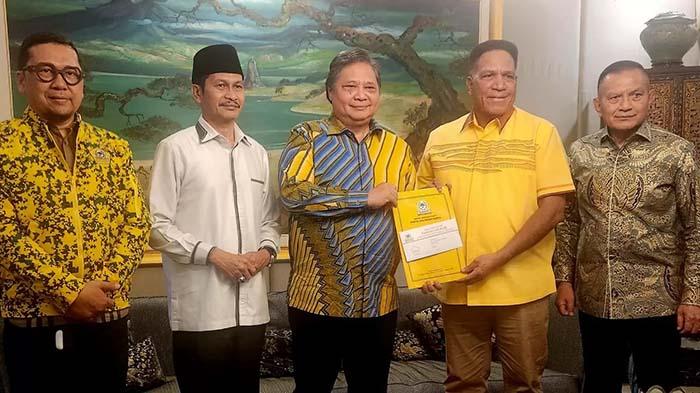PAPUA-Bakal-Calon-GUbernur-Papua-Paulus-W.jpg