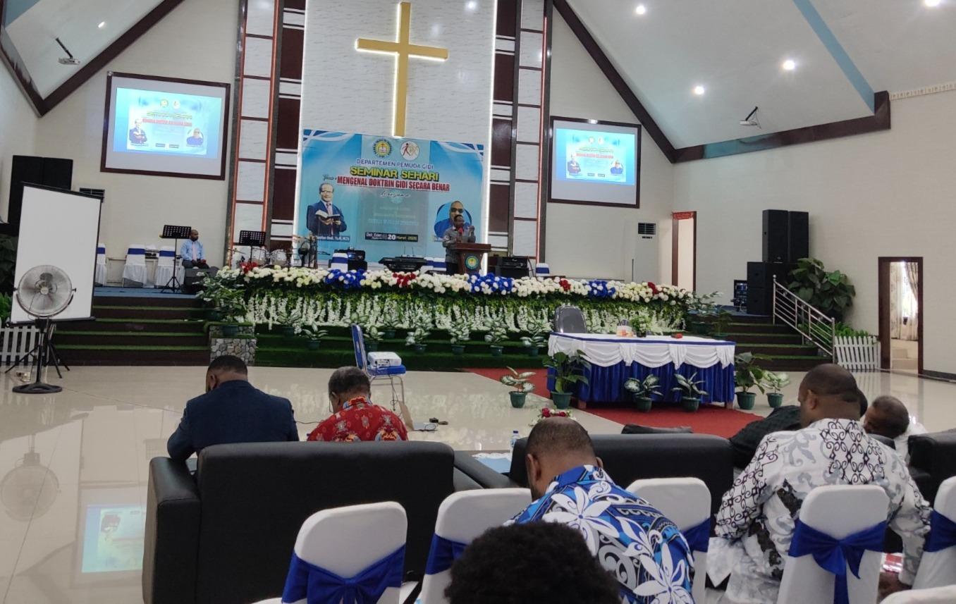 Arianto Kogoya Ingatkan Pentingnya Pemahaman Doktrin bagi Pemuda GIDI