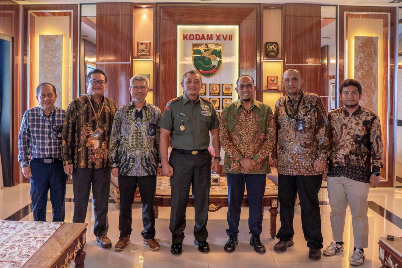 Perusahaan Listrik Negara Perkuat Sinergi Dengan Kodam XVII Cenderawasih