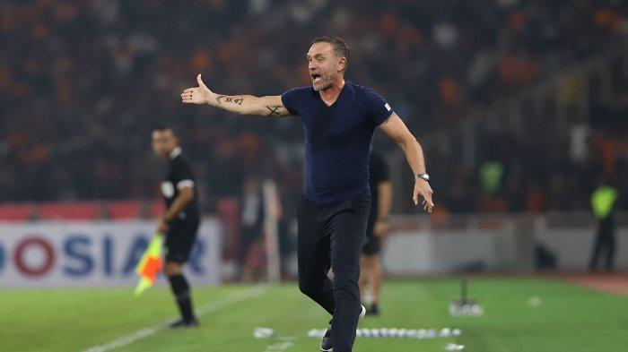 Pelatih-Thomas-Doll-dalam-laga-Persija-Jakarta-Vs-PSM-Makassar-Senin-372023.jpg