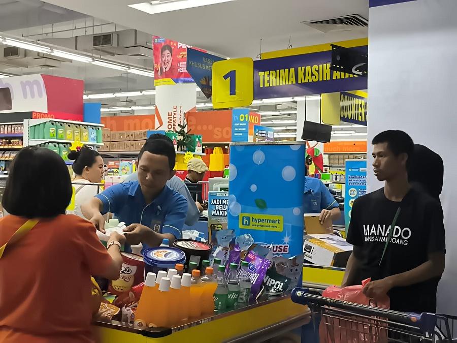 Pelayanan-di-Hypemart-Jayapura.jpg