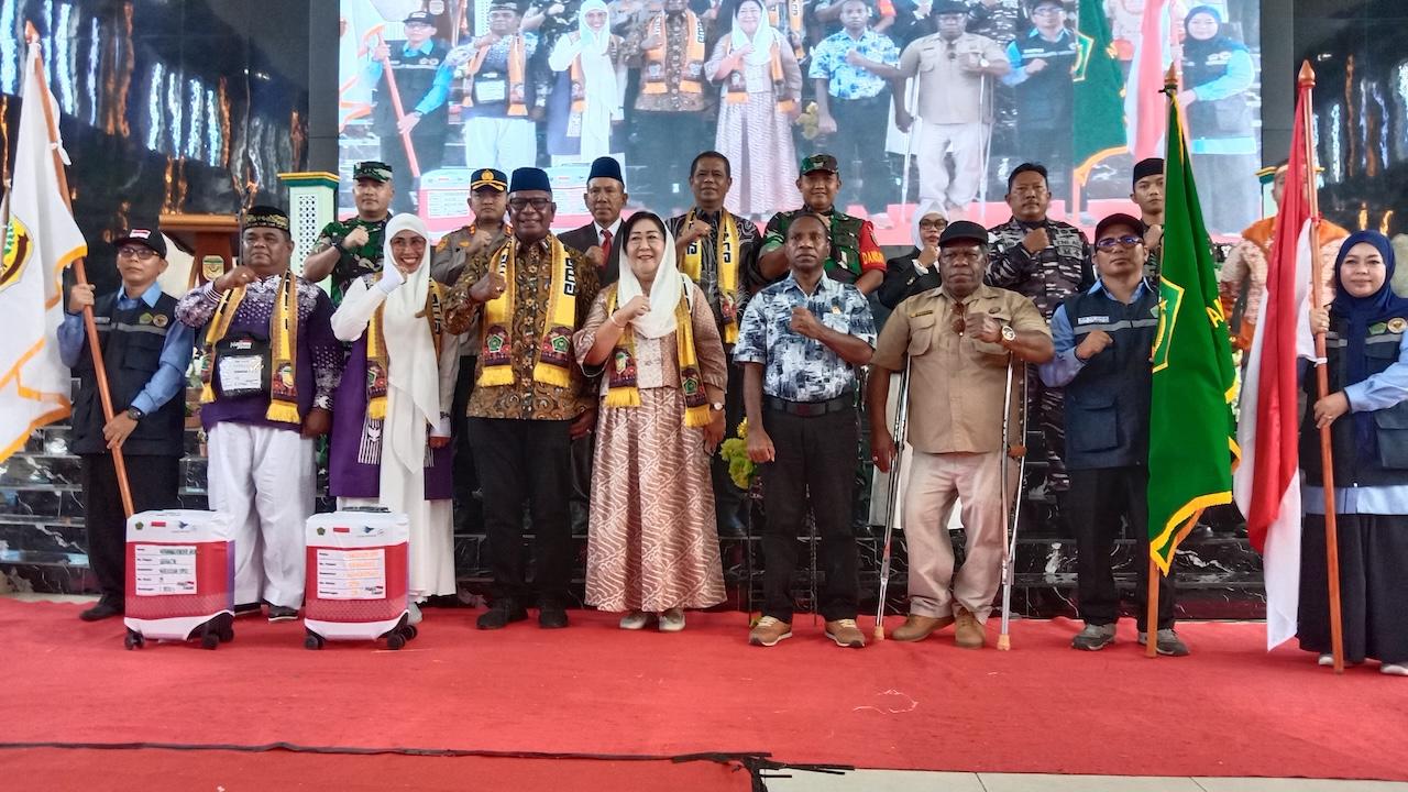 Pesan Bupati Bupati Johannes Rettob kepada Jemaah Calon Haji asal Mimika: Jaga Kesehatan