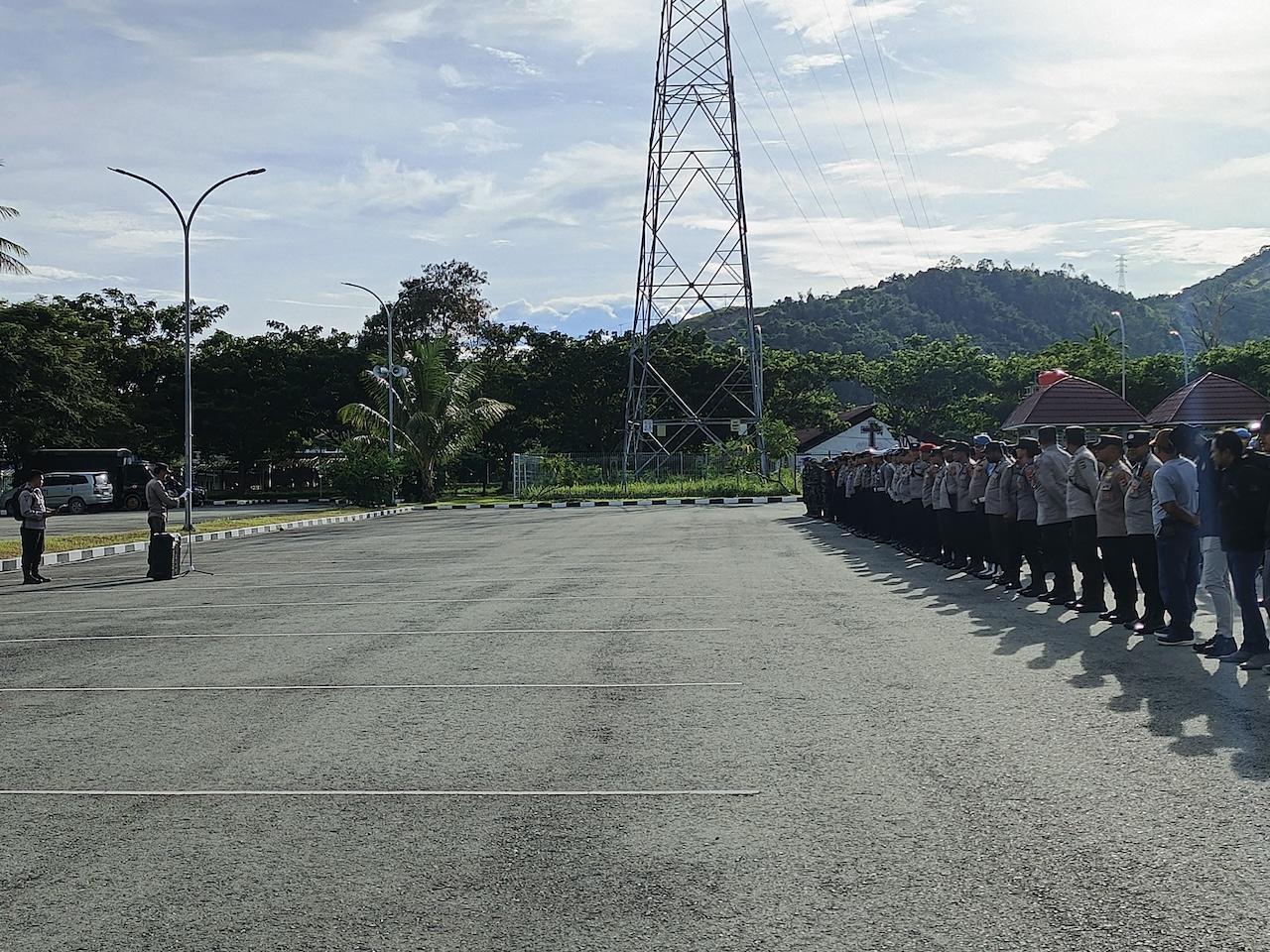 288 Personel TNI-Polri Amankan Laga Seru PSBS Biak vs Barito Putera di Stadion Lukas Enembe 