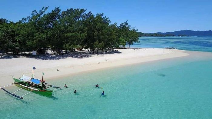 Pulau-Manem-di-Kabupaten-Biak-Numfor.jpg