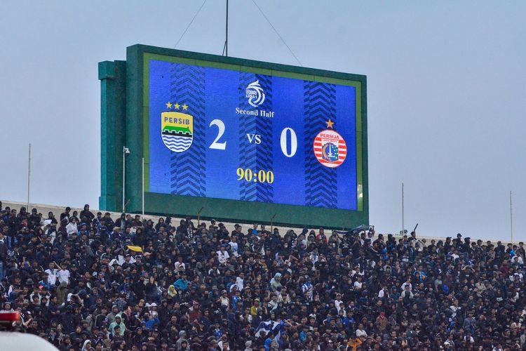 RICUH-Kerusuhan-terjadi-usai-laga-Persib-Bandung-v.jpg