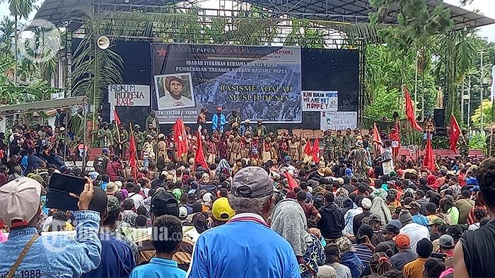 Ribuan-orang-menyatakan-diri-Rakyat-Papua-Melawan-Rasisme.jpg