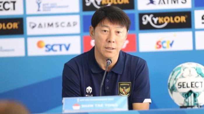 Shin-Tae-yong-saat-hadir-dalam-pre-match-conference-kontra-Thailand-U-23.jpg