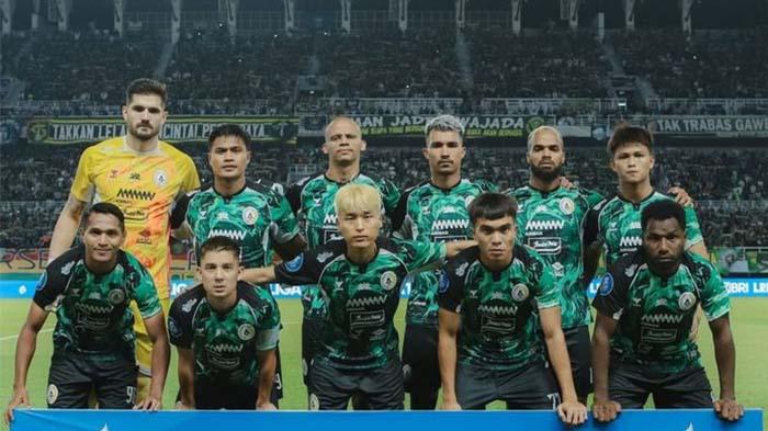 Starting-line-up-PSS-Sleman-p.jpg