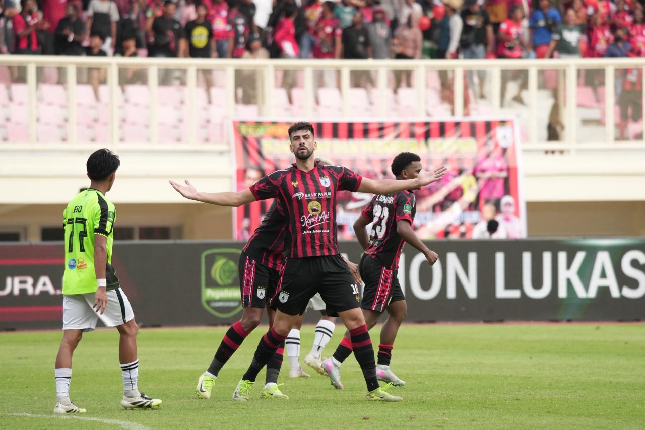 papua/Striker-asinhg-Persipura-Jayapura-Math.jpg
