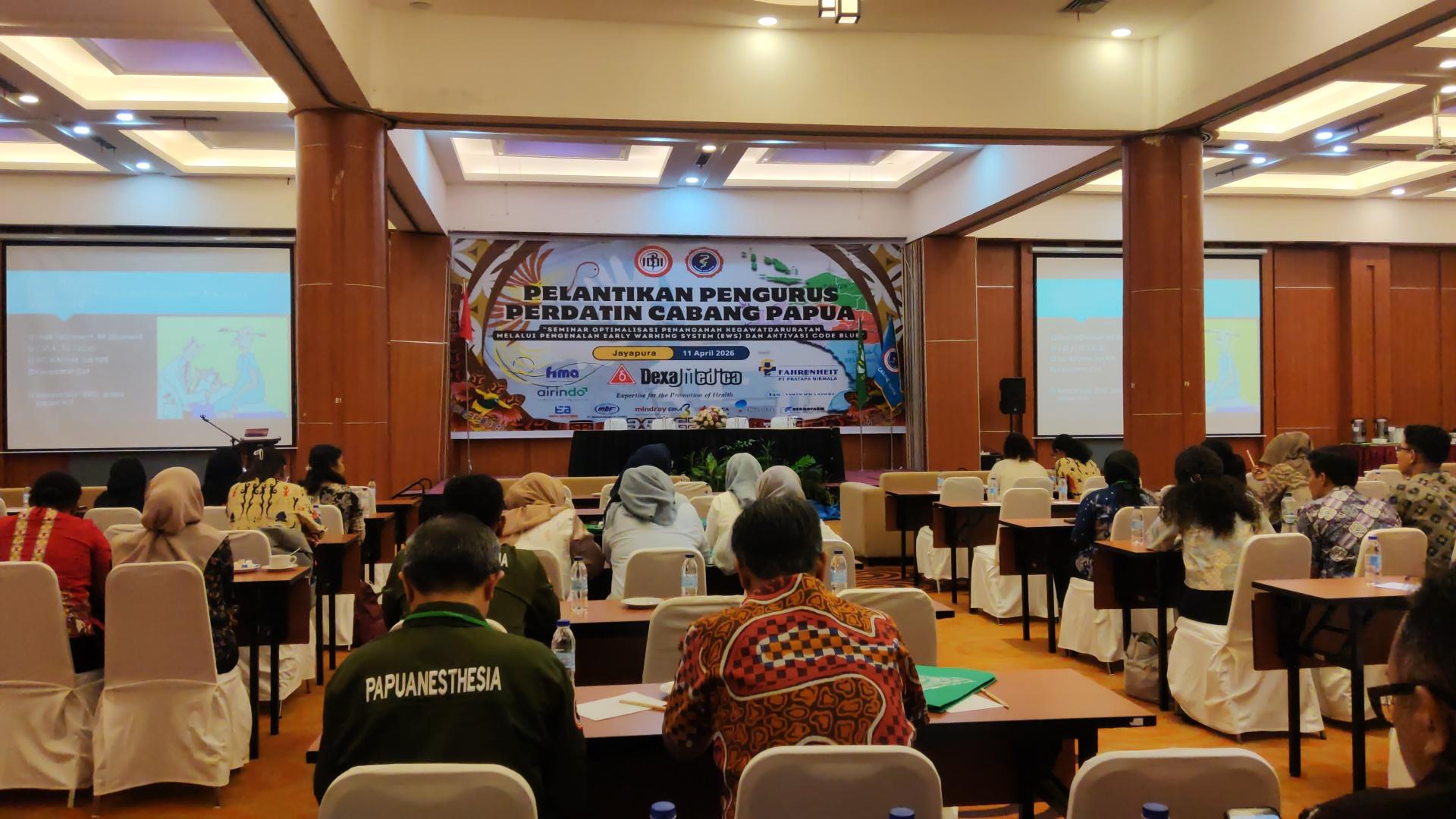 Suasana-seminar-dan-pelantikan-peng.jpg