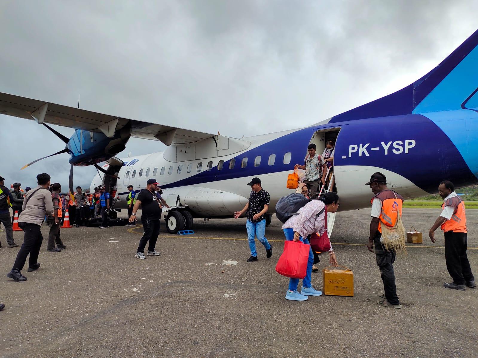 Tampak-pesawat-Trigana-Air-saat-mem.jpg
