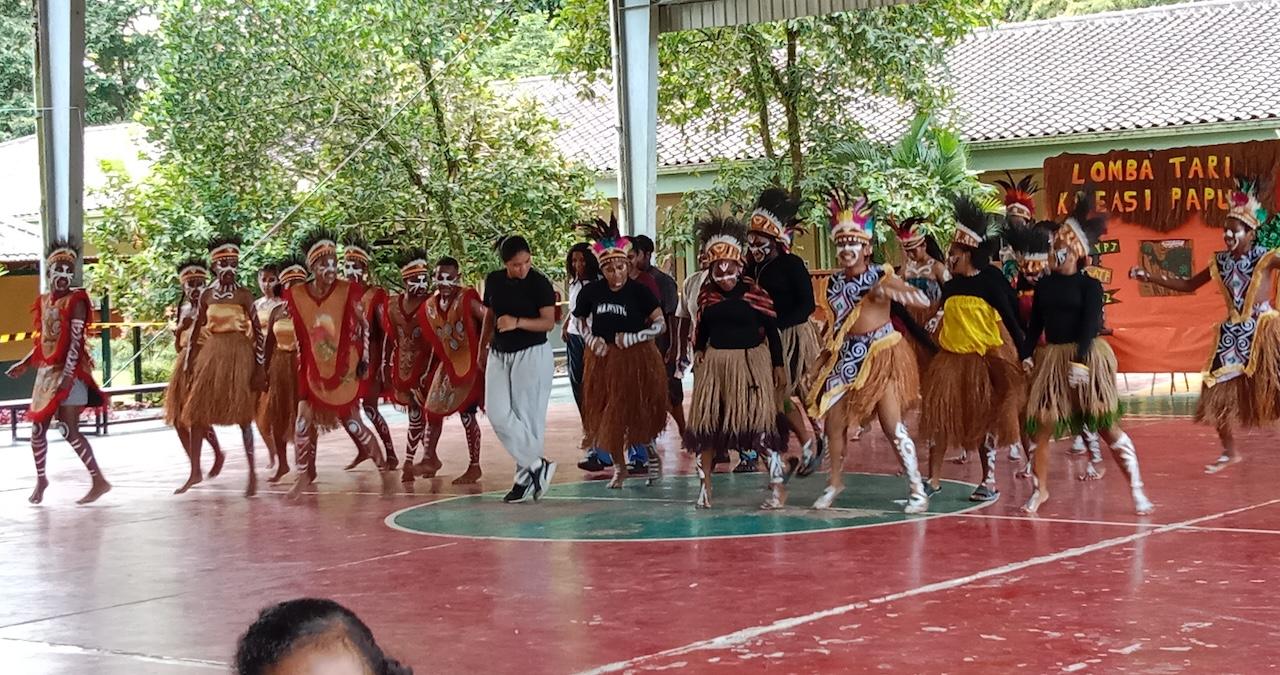 Tari-Modern-Siswa-SATP-Mimika.jpg